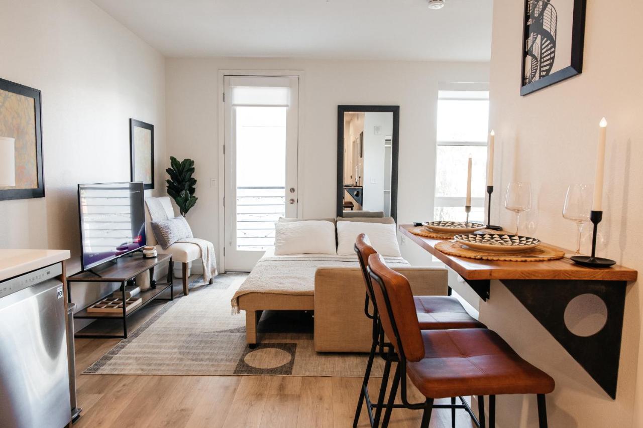 Elegant Apartment In The Heart Of Hollywood Лос Анджелис Екстериор снимка